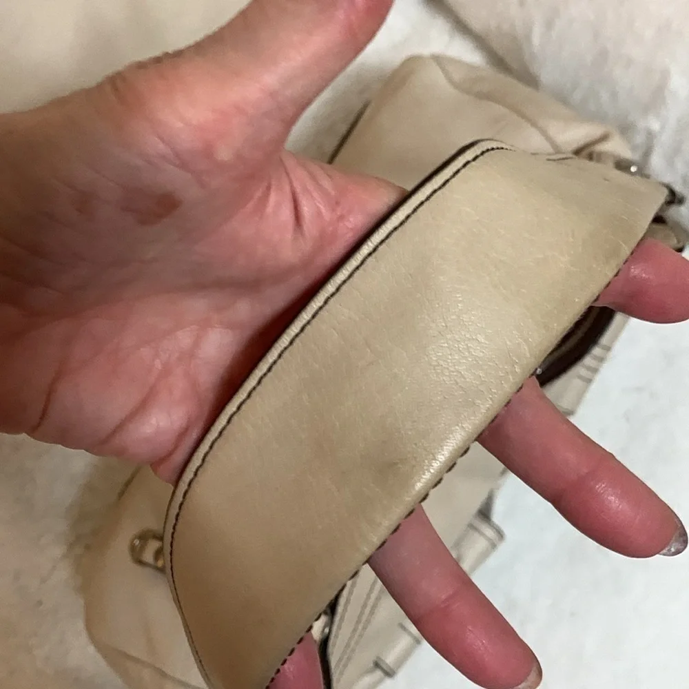 B Makowsky hobo off white/cream